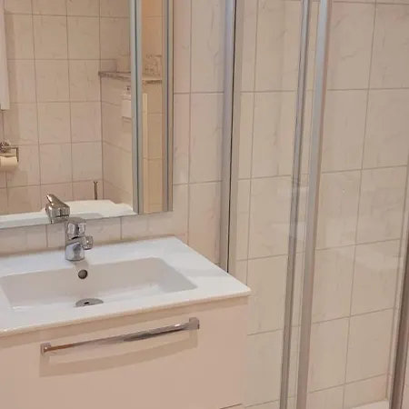 招待所 & Storchennest Gross Quassow