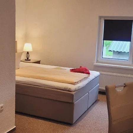 招待所 & Storchennest